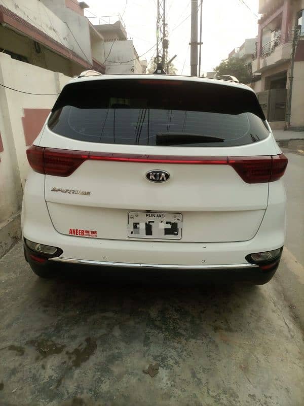 KIA Sportage FWD 2023 1