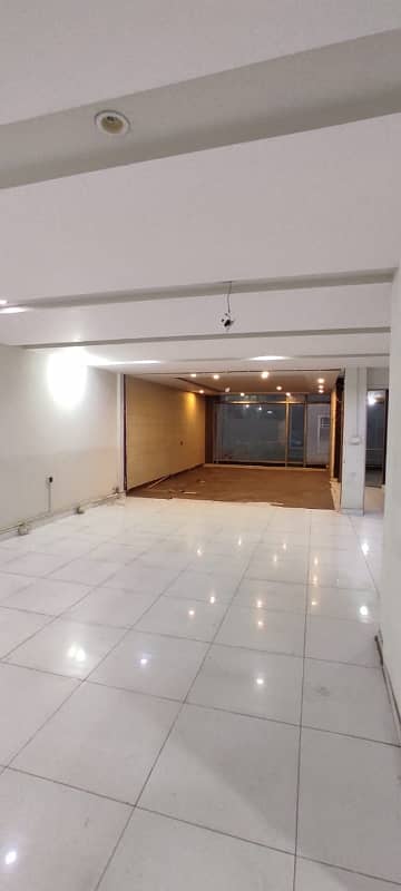 gulberg Zafar Ali ground floor commercial main Road ideal location any work 1