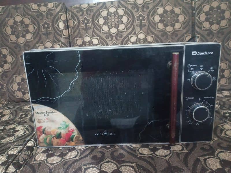 Dawlance Solo Microwave Oven 20 Litters Model DW MD7 0