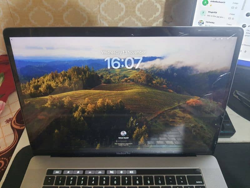 Macbook Pro 2019 15 inch 32 Gb 512 High end variant 4