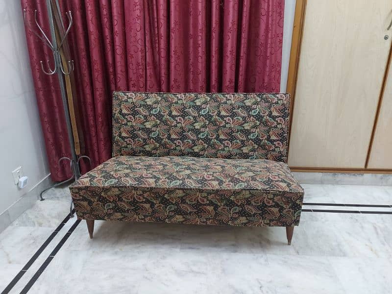 2 seater sofa 0