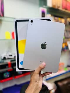 iPad 10th generation 64gb with Complete Box