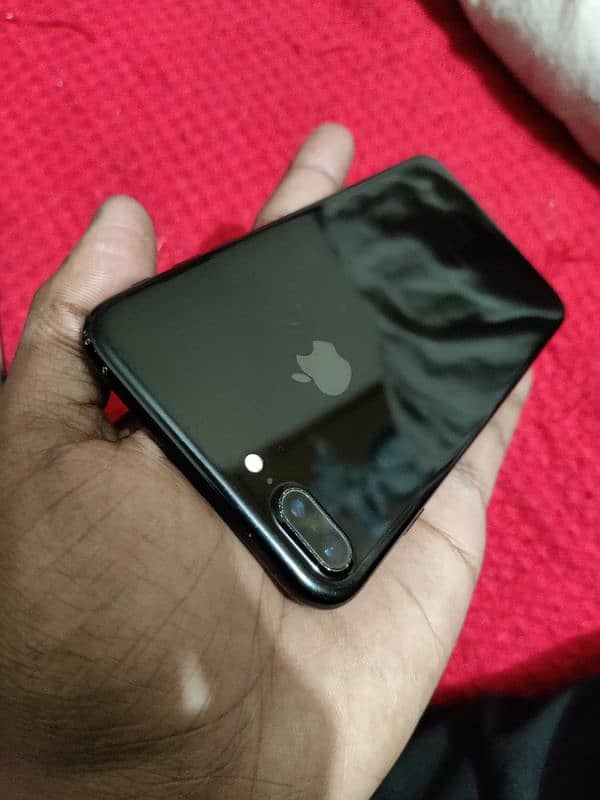 iphone 7 plus 128 PTA approved black color 1