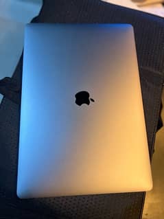 Macbook Pro 2018 10/10 Condition