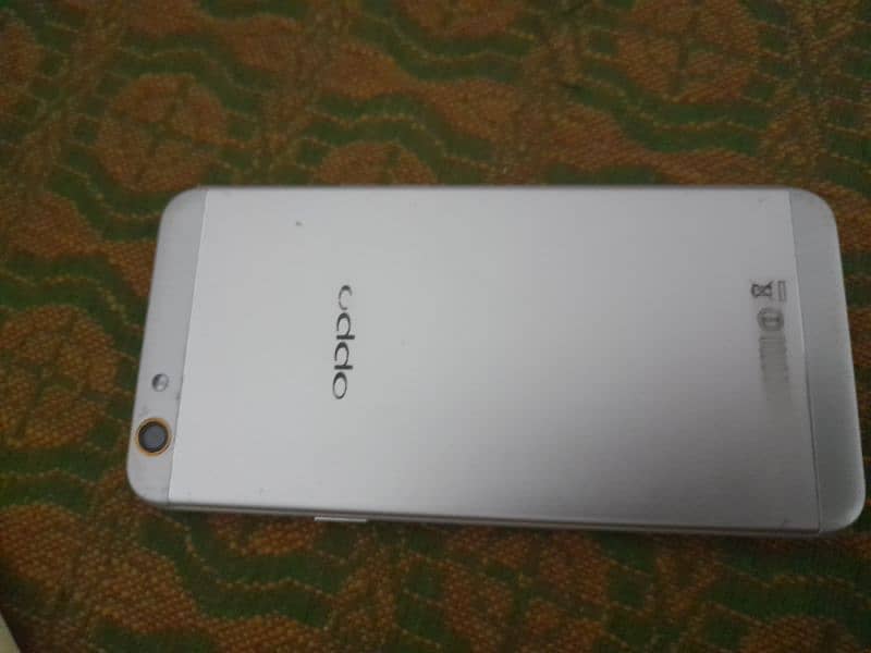 OPPO F1S 6