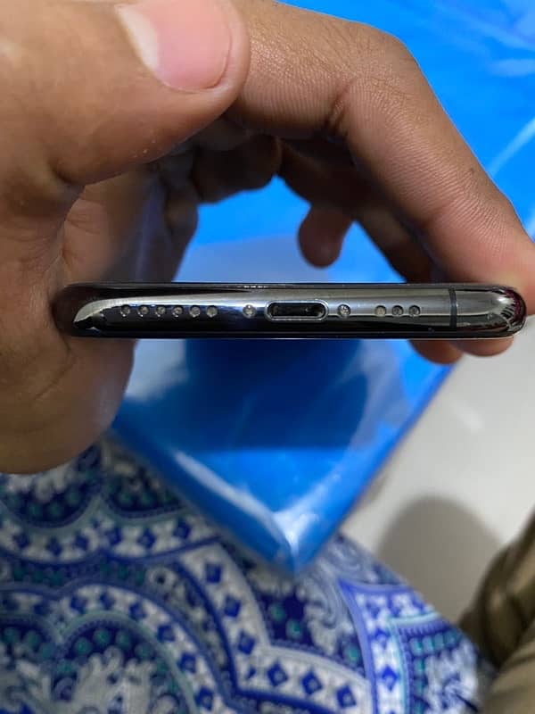 Iphone XS (JV) Just  41000  With Charger 10/10 6