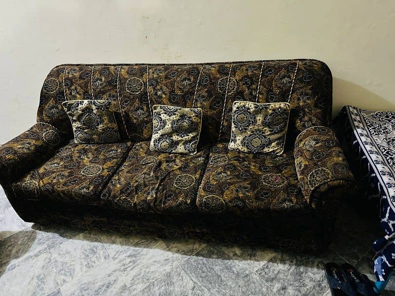 5 seat Sofa set 0