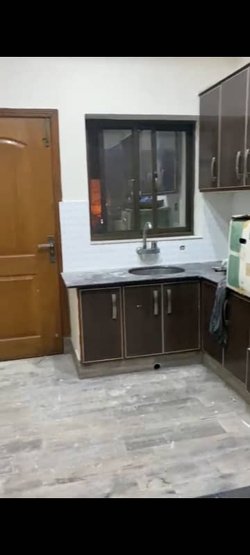 Iqbal Town : Flat For Rent For Office 4