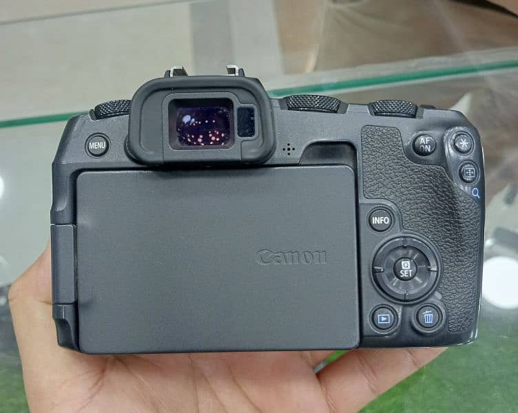 Canon EOS RP Mirrorless Digital Camera 1