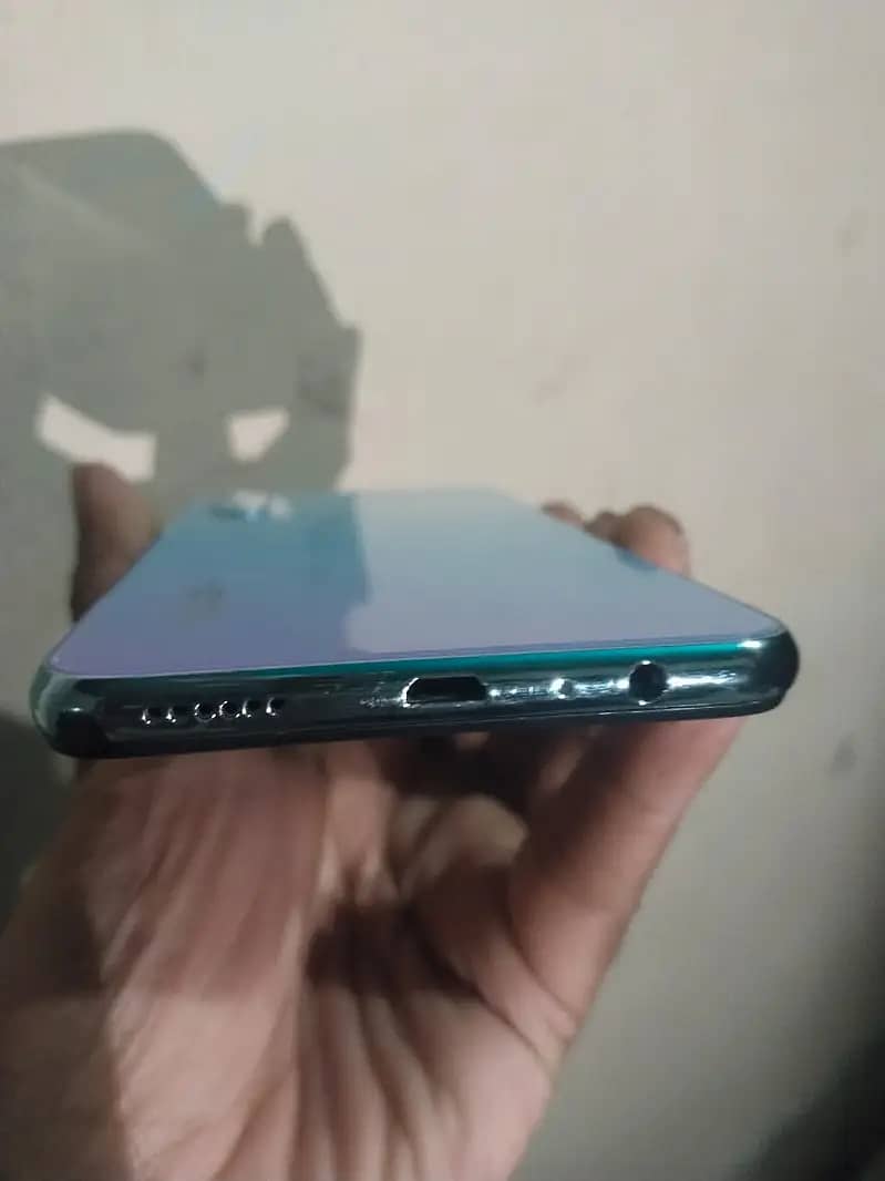 Urgent selling Vivo S1 8/256 with charger 10/10 condition 11