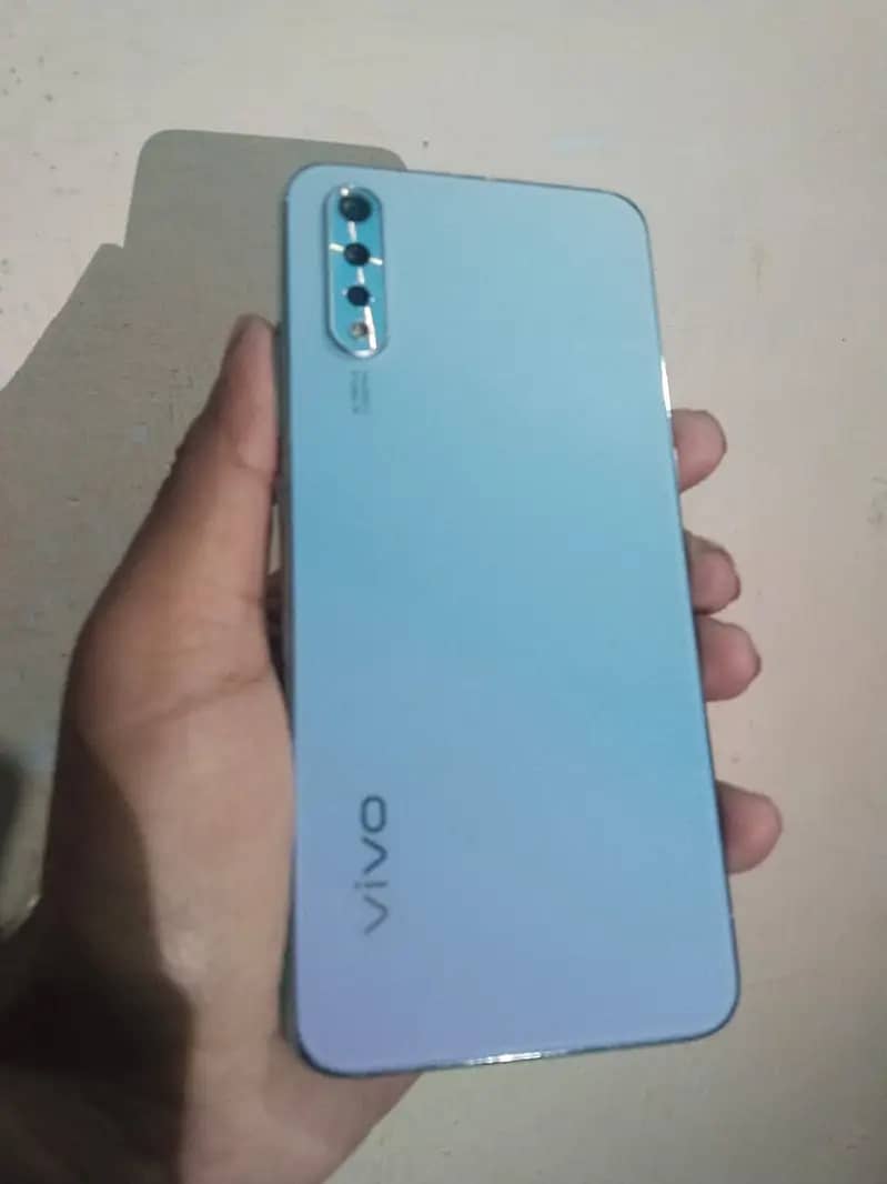 Urgent selling Vivo S1 8/256 with charger 10/10 condition 14