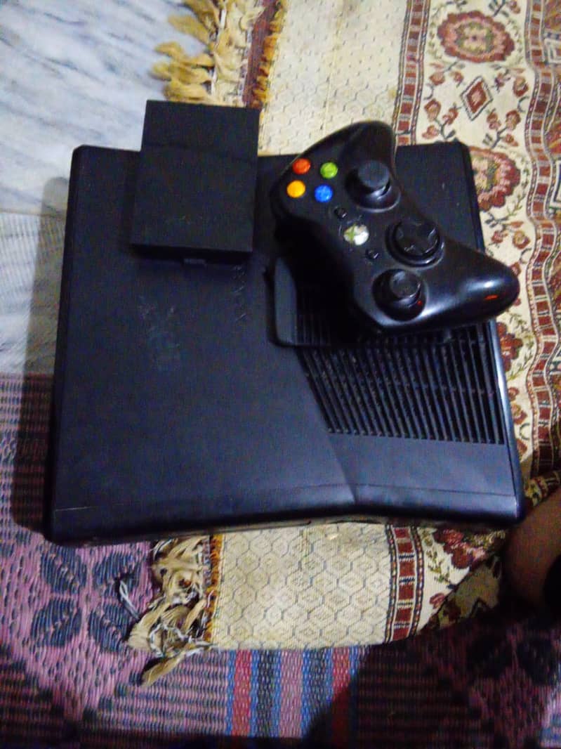 xbox360 in 10/8 condition 4