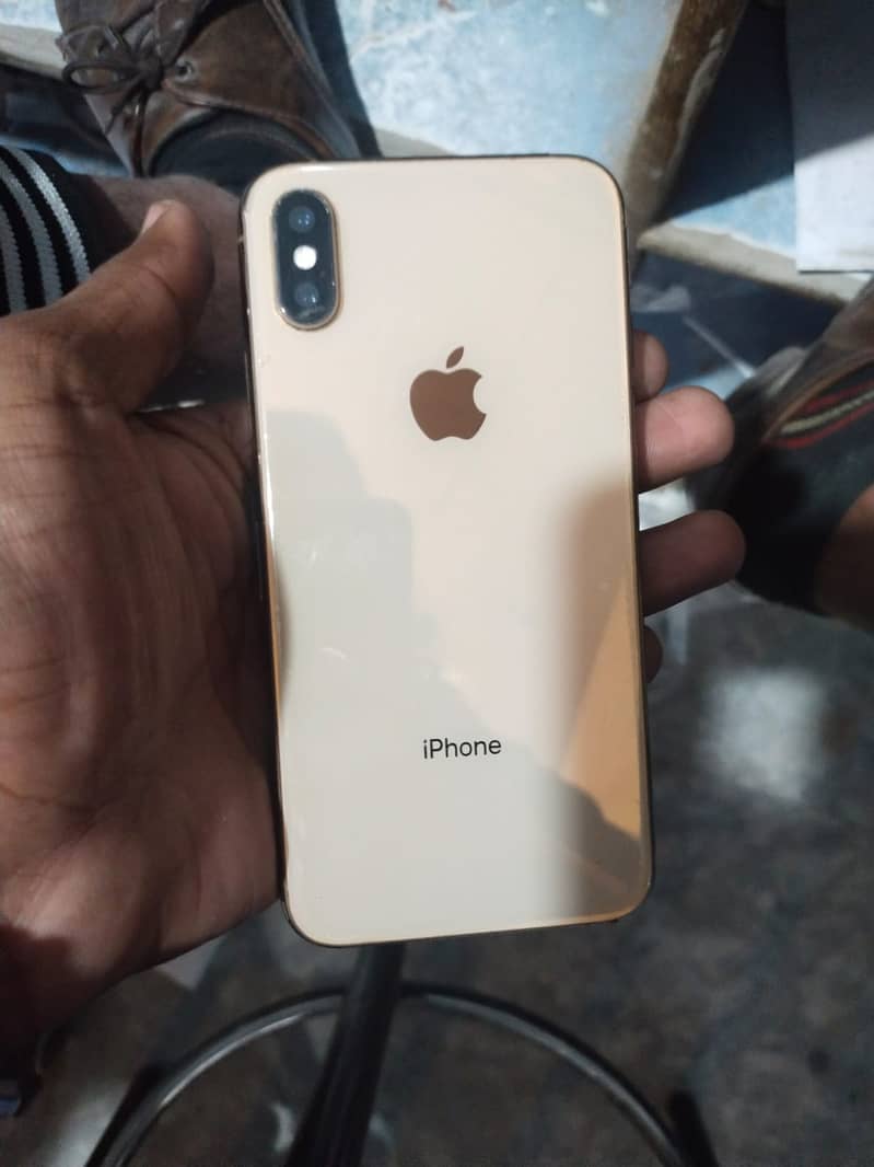 Apple iPhone XS GOLDEN COLOUR 3