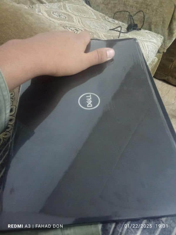 dell latitude 7290 i5 -7th generation ram 8 gb 256 gb SSD with charger 0