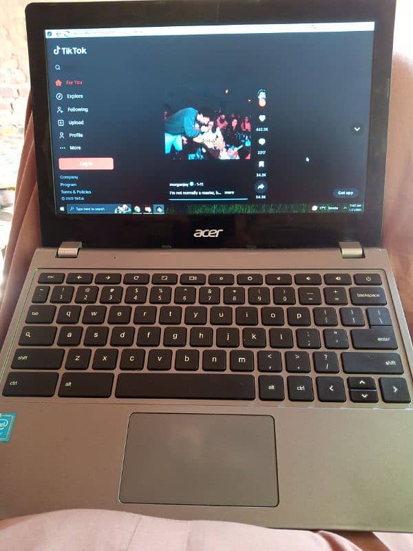 Acer Chromebook C740 1