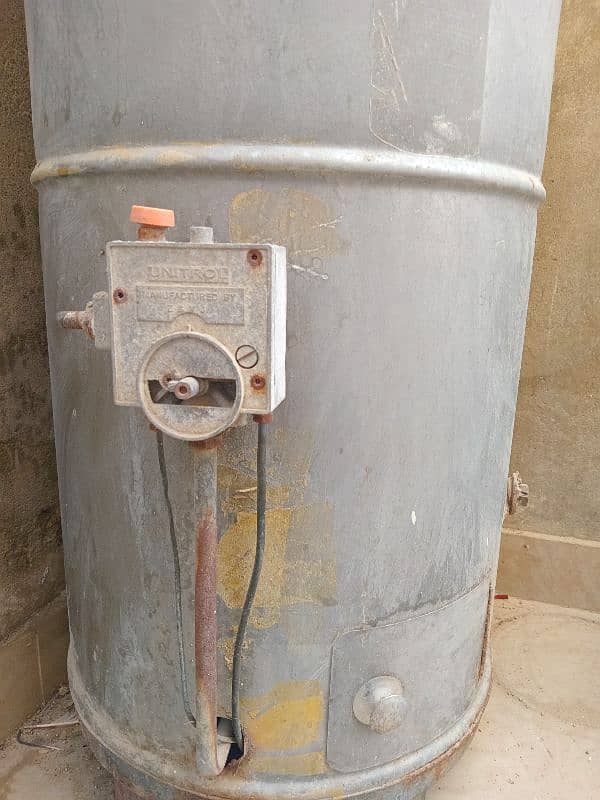 Samsun Original Gas Geyser for sale. 2