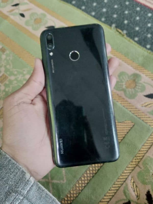 HUAWEI y9 2019 1