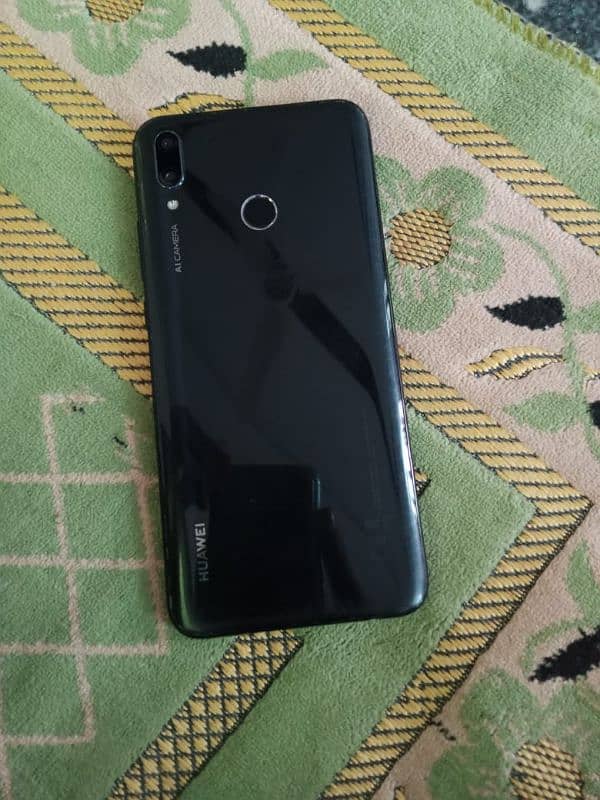 HUAWEI y9 2019 3