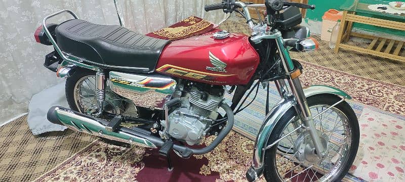 Honda 125 , self start 1