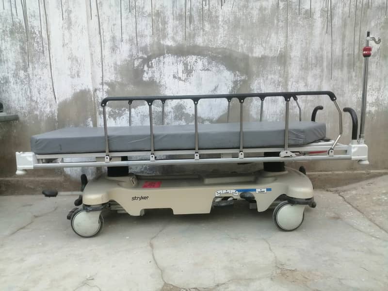 Imported patient stretchers trollys MRI /Cram competible best quality 11