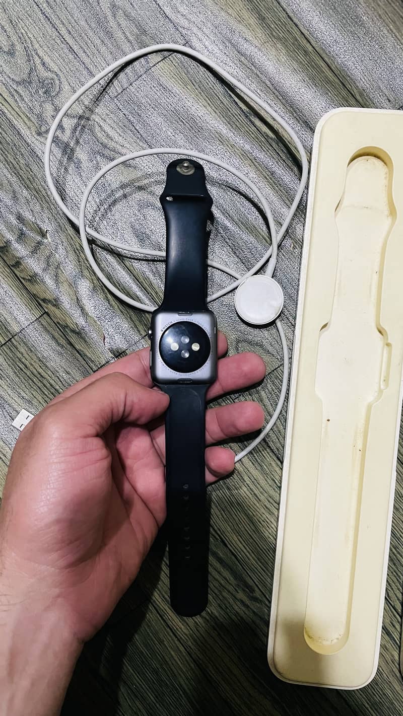 Apple watch series 1, Aluminium 42 mm, silver color. 9.5/10 condition 0