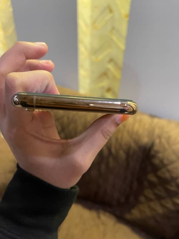 IPhone XS pta approved golden colour 3