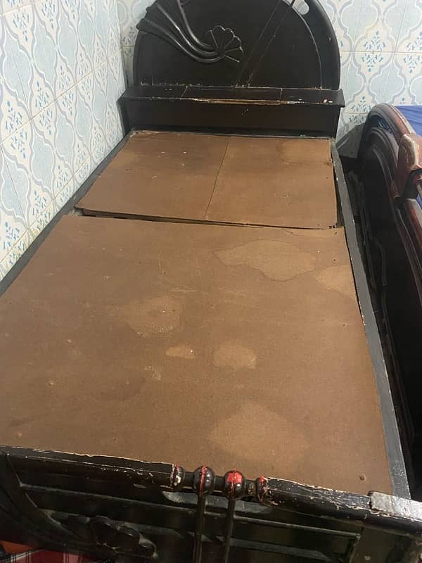 Bed urjent sale 2