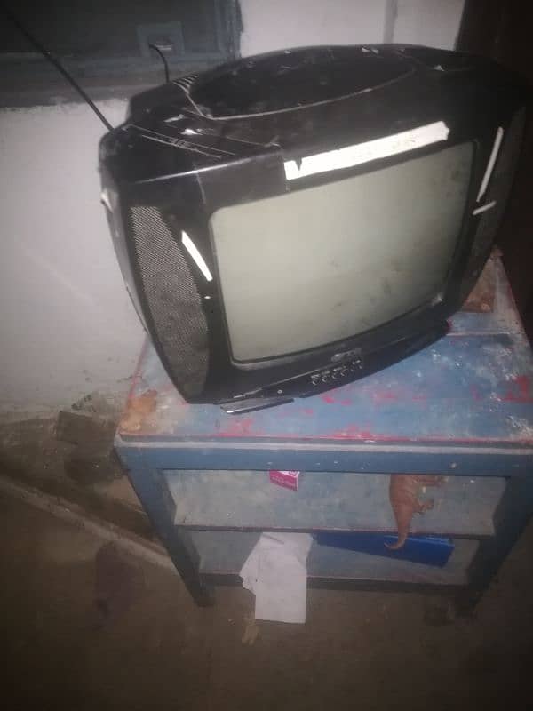 LG TV in used and running condition 0