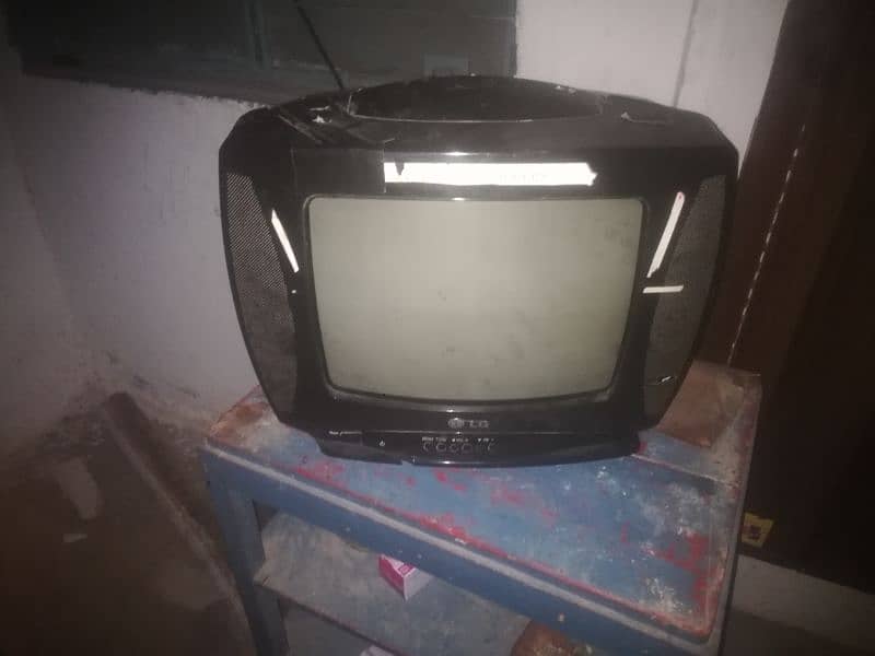 LG TV in used and running condition 1