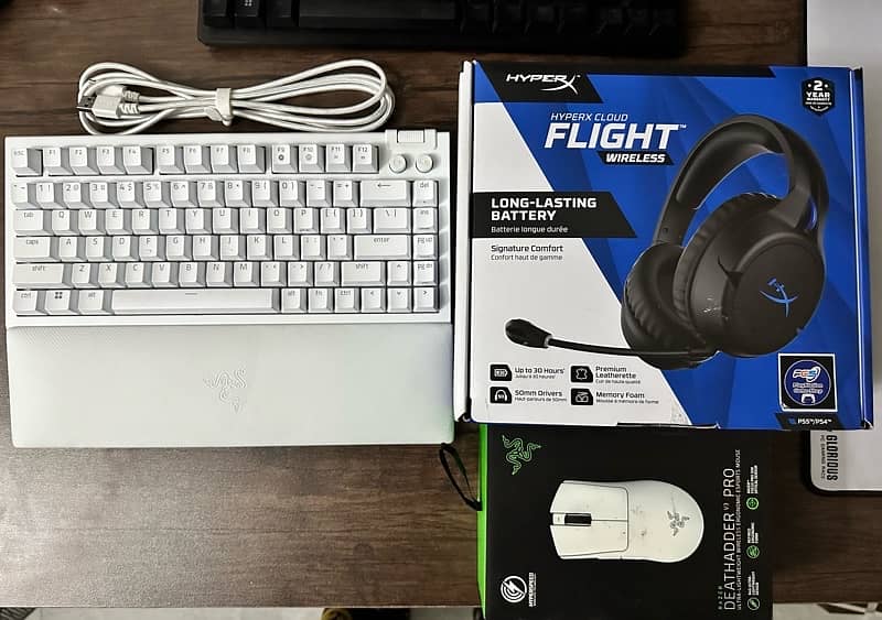 Razer Blackwidow v4 75% Keyboard / Deathadder mouse / HyperX Headphone 0