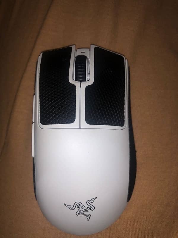 Razer Blackwidow v4 75% Keyboard / Deathadder mouse / HyperX Headphone 5