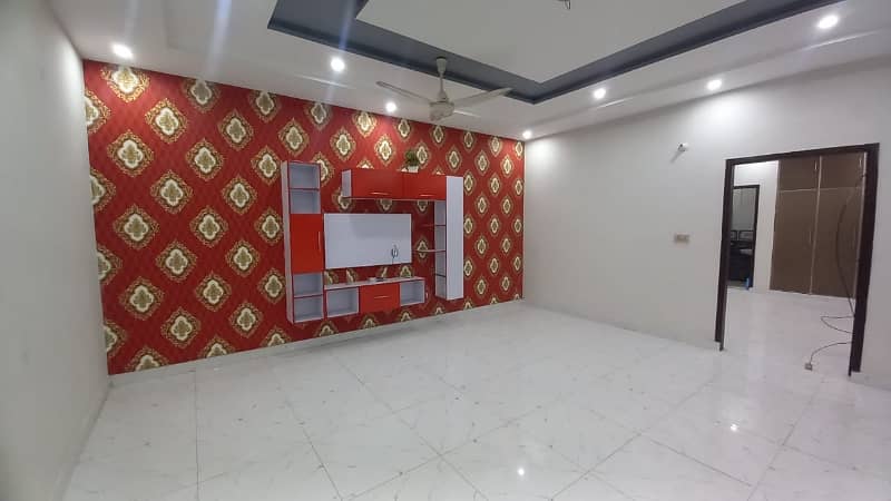 7.5 Marla Brand New First Entry Upper Portion Available For Rent In Johar Town 7