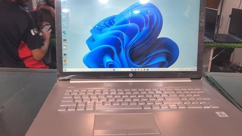 HP Notebook 17 0