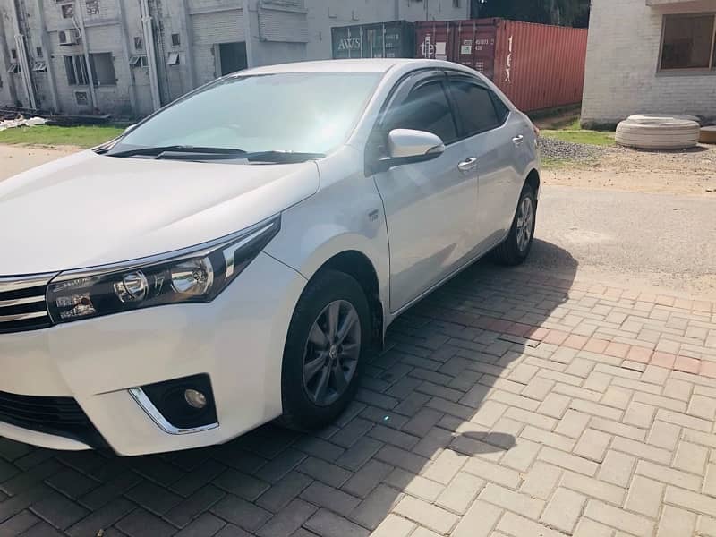 Toyota Corolla Altis 2016 3