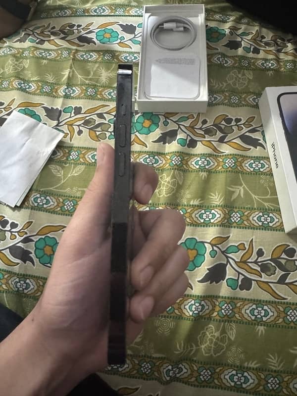 iPhone 14 Pro / 512GB / Non Active / Complete Box 6