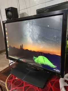 19" brand new condition lcd