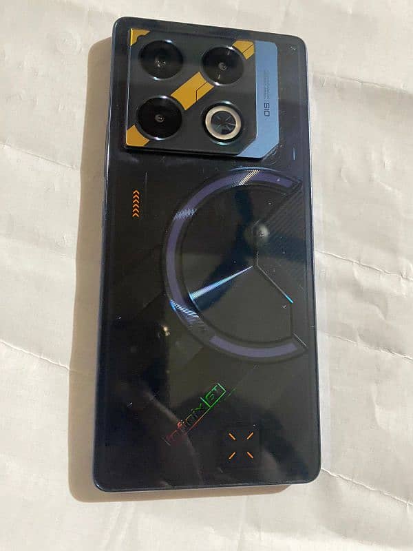 INFINIX GT 20 PRO 1