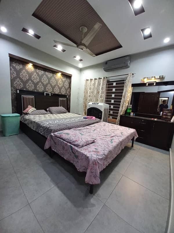 10 Marla beautiful portion available for rent 0