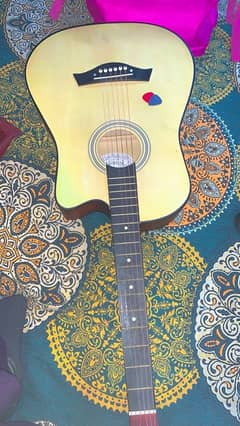 acustic guitar condition 10/10 fixed price