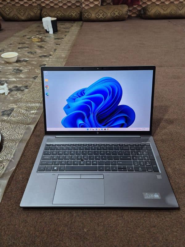 HP Zbook firefly 15g7 Core i7-10th gen 1