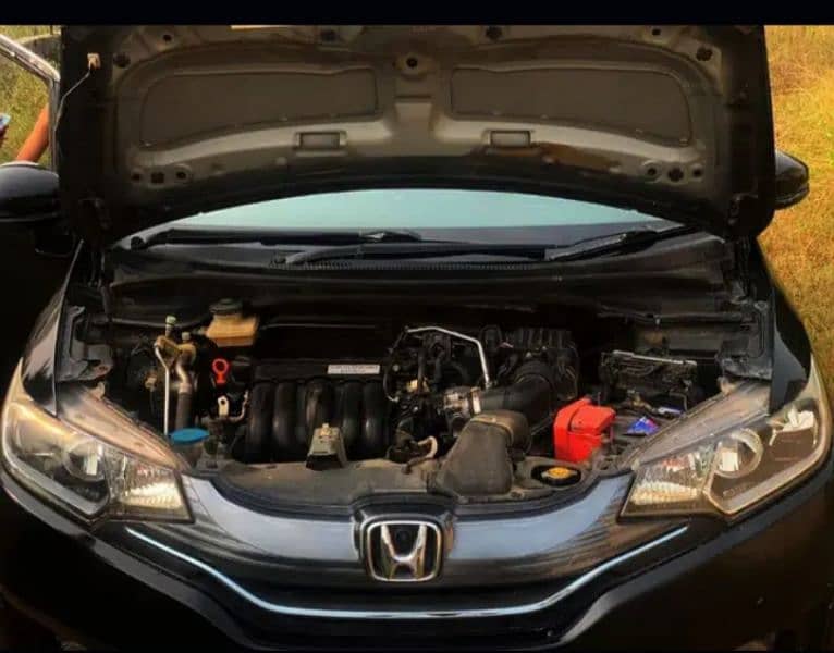 Honda Fit HyBrid 14/15 1