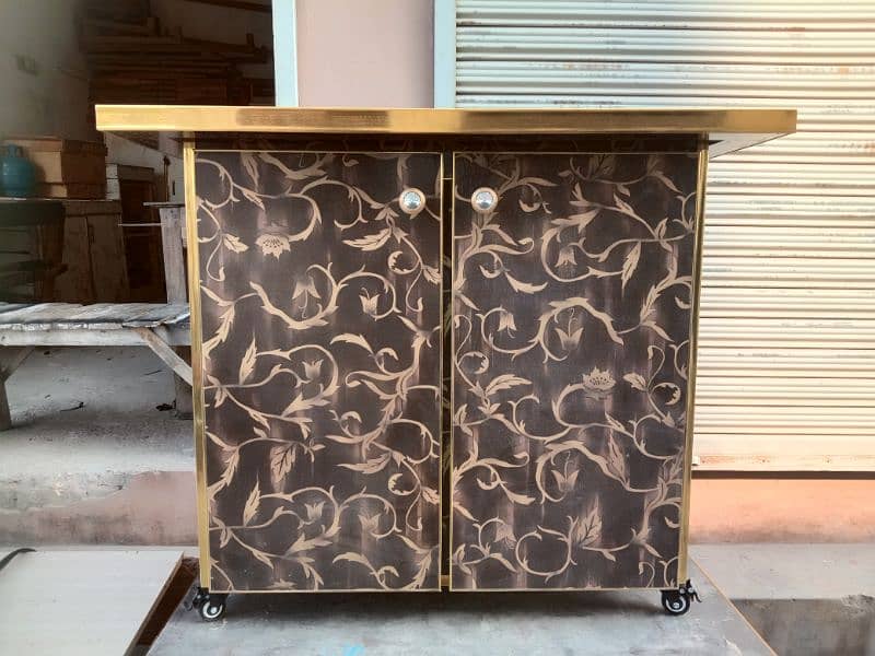 Iron stand for sale 0