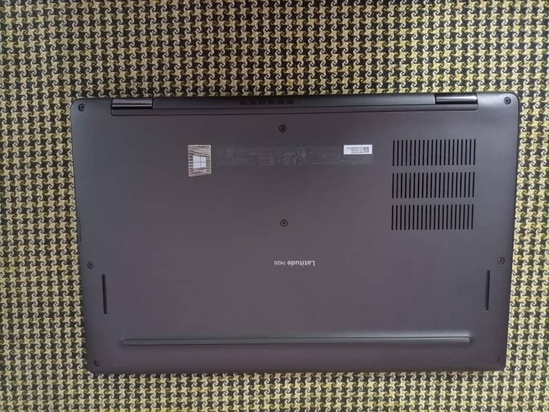 Dell Laptop 3