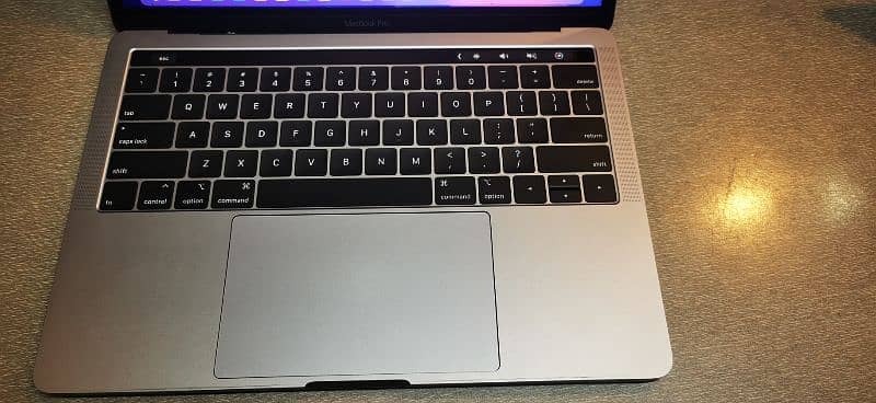 macbook pro2017 /i7/7th/16/256/ 13" 3