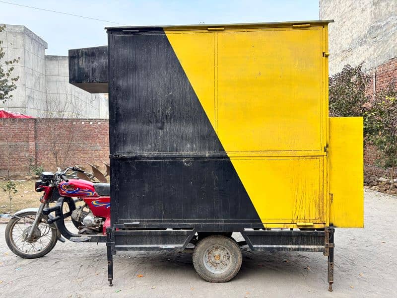 united loader rickshaw with fast  food cart  costomize  caben 2