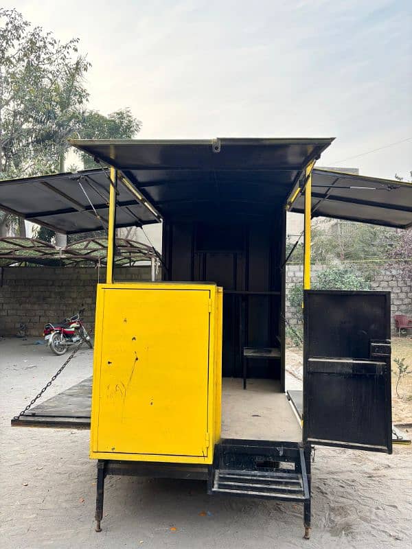 united loader rickshaw with fast  food cart  costomize  caben 6