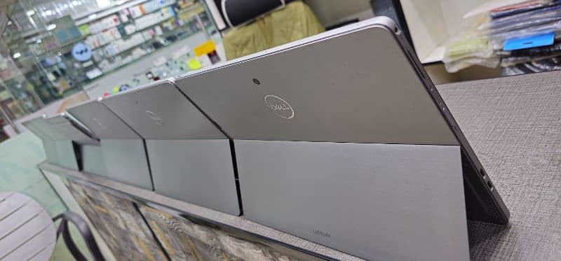 Dell Latitude 7300 2in1 Core i5 8th Generation QUAD-CORE Window Tablet 4