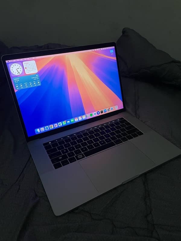 MacBook Pro 2017 i7 15inch 6