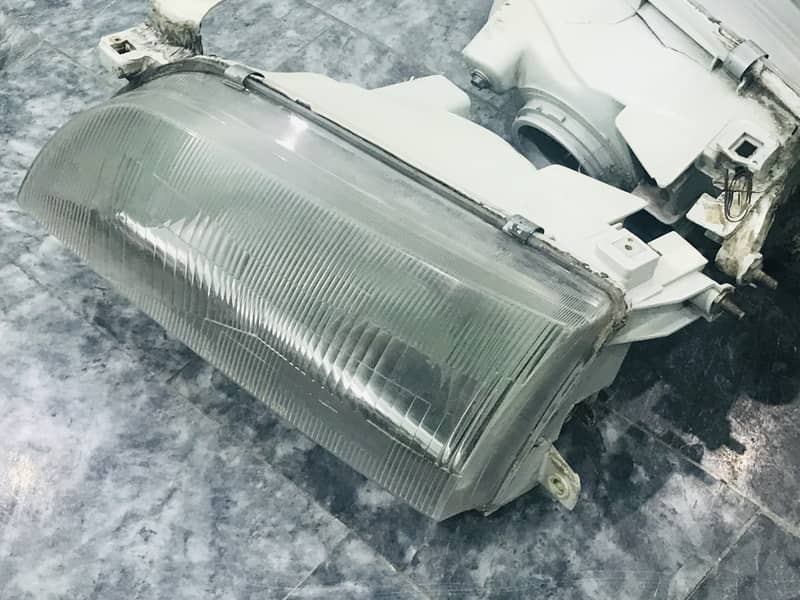 DEPO HEADLIGHTS INDUS COROLLA MADE IN TAIWAN 1