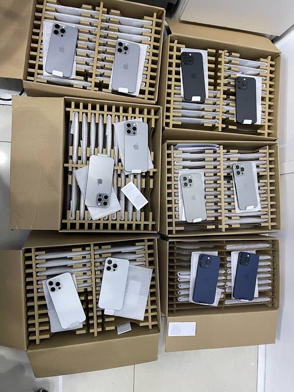 I phone 15 pro max 256 LLA SIM LOCK 11 mount apple warranty 1